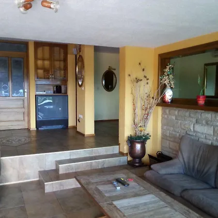 Nella * 코스트레나