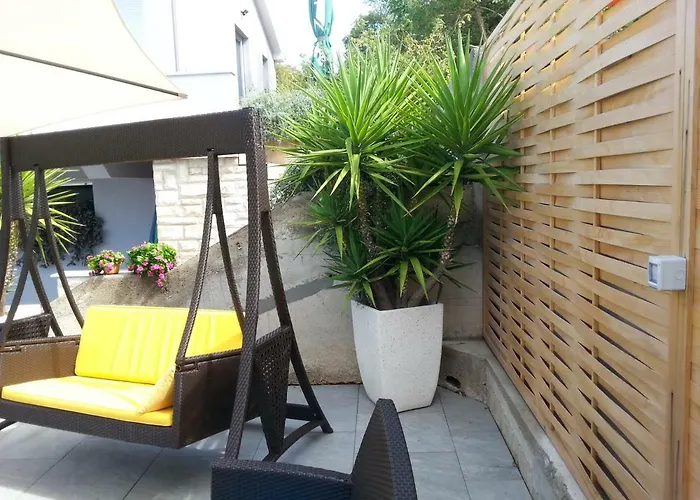 Апартаменты Nella Кострена